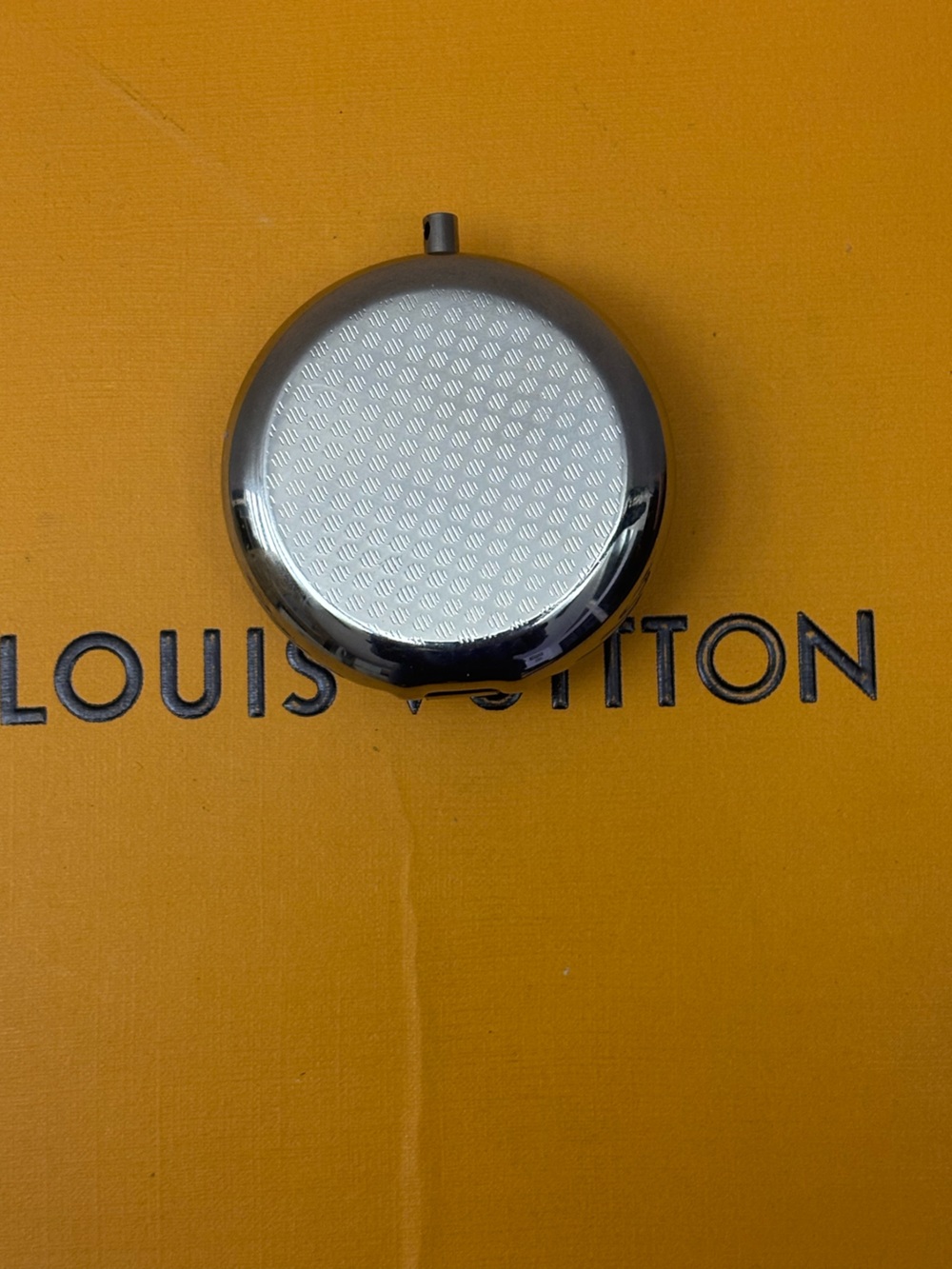 Louis Vuitton Pill Box, Pill Container, Jewelry Box 2 in diameter - Picture 4 of 4
